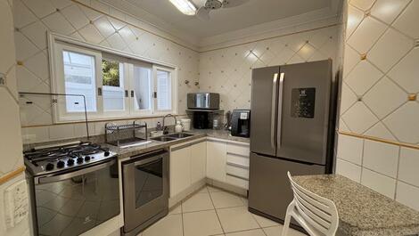 Baleia, 4 suites, 10 people, private pool, full leisure facilities