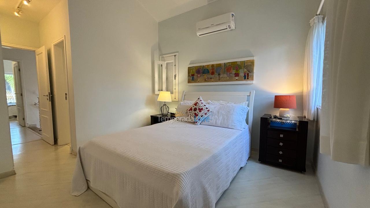 House for vacation rental in São Sebastião (Praia da Baleia)