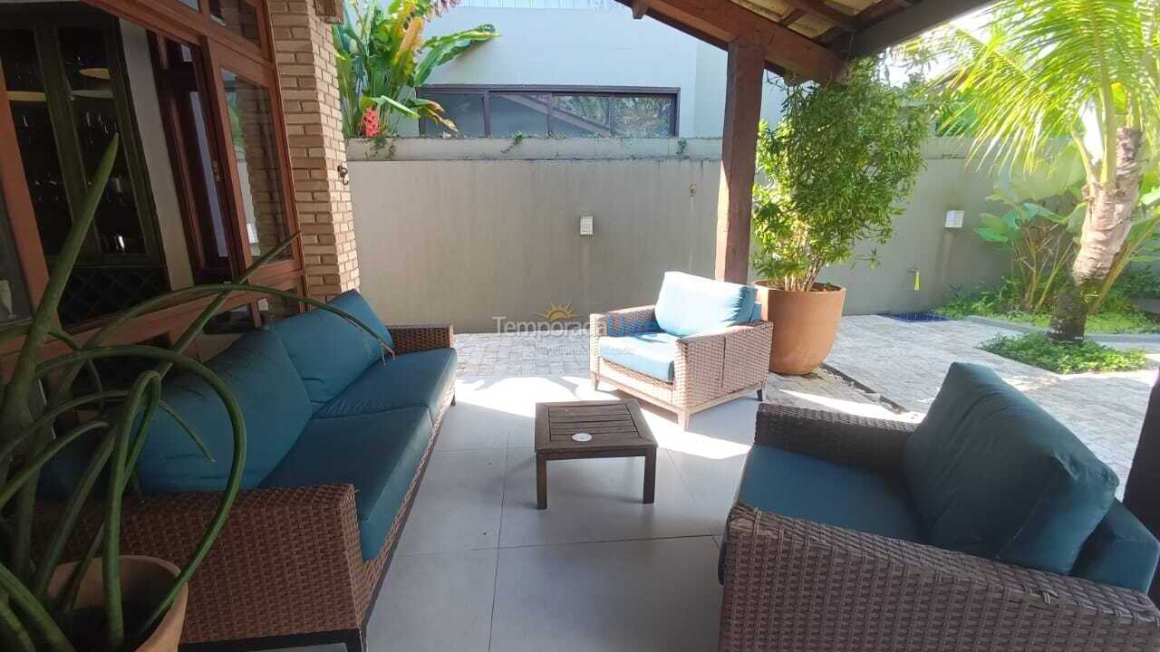 Casa para alquiler de vacaciones em São Sebastião (Praia da Baleia)