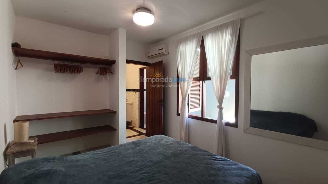 Casa para alquiler de vacaciones em São Sebastião (Praia da Baleia)