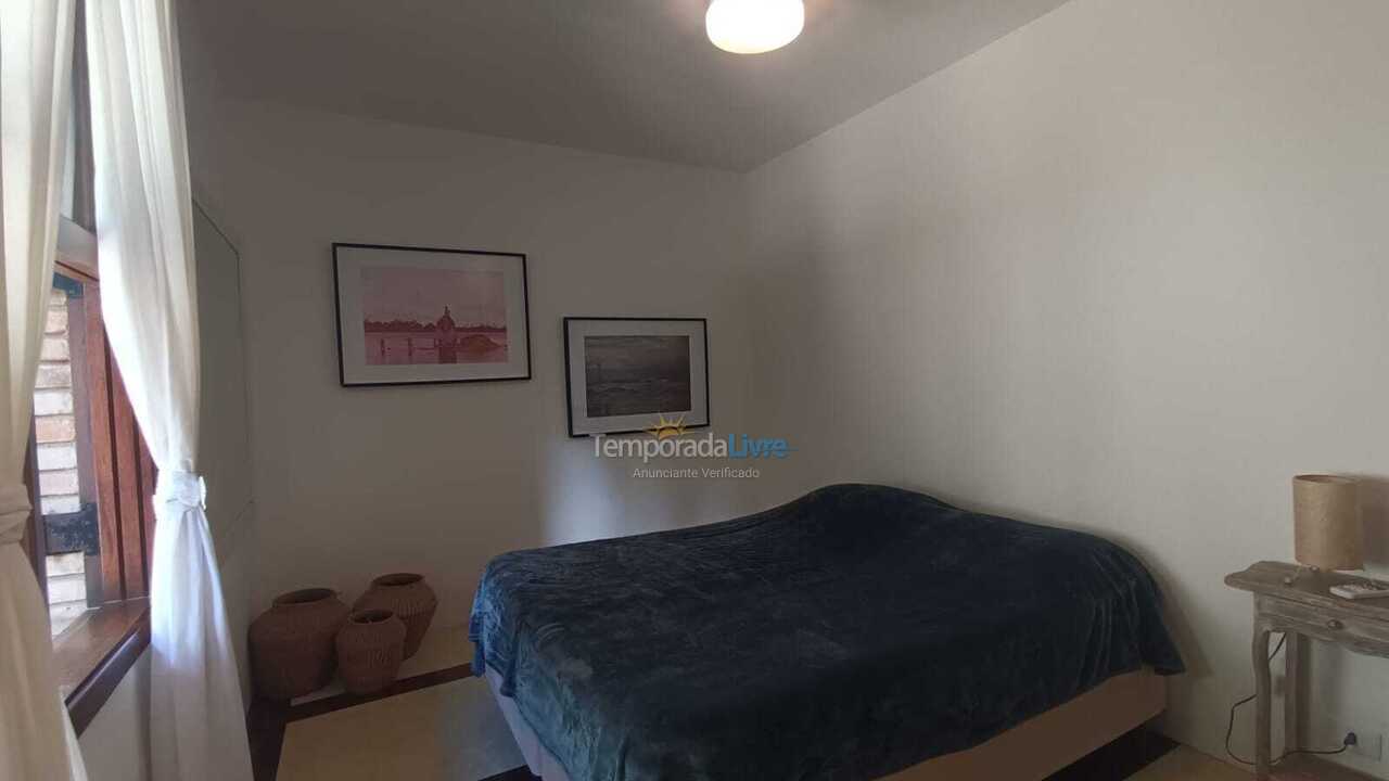 Casa para alquiler de vacaciones em São Sebastião (Praia da Baleia)