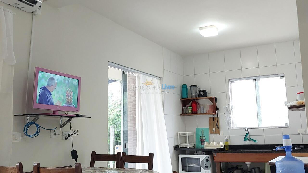 Apartamento para aluguel de temporada em Itapoá (Balneário Rio Gracioso)
