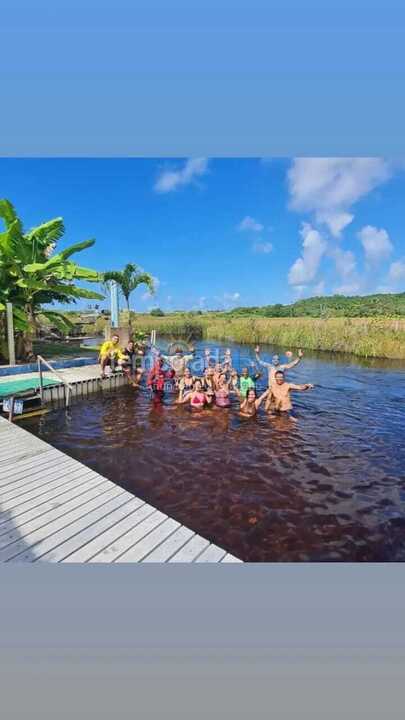 Deck no rio Casa para aluguel de temporada em Barra de São Miguel (Barra de São Miguel)