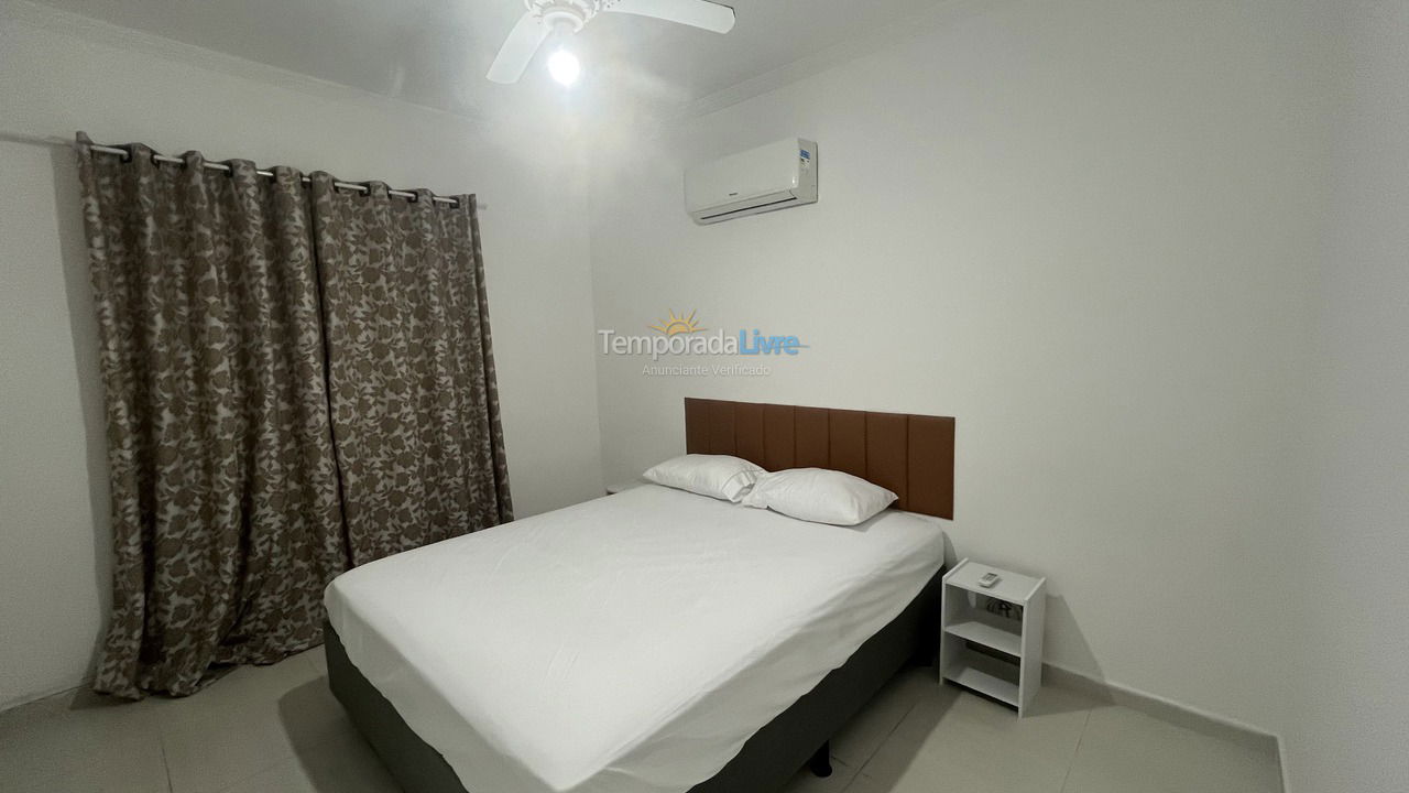 Apartamento para aluguel de temporada em Guarujá (Pitangueiras)