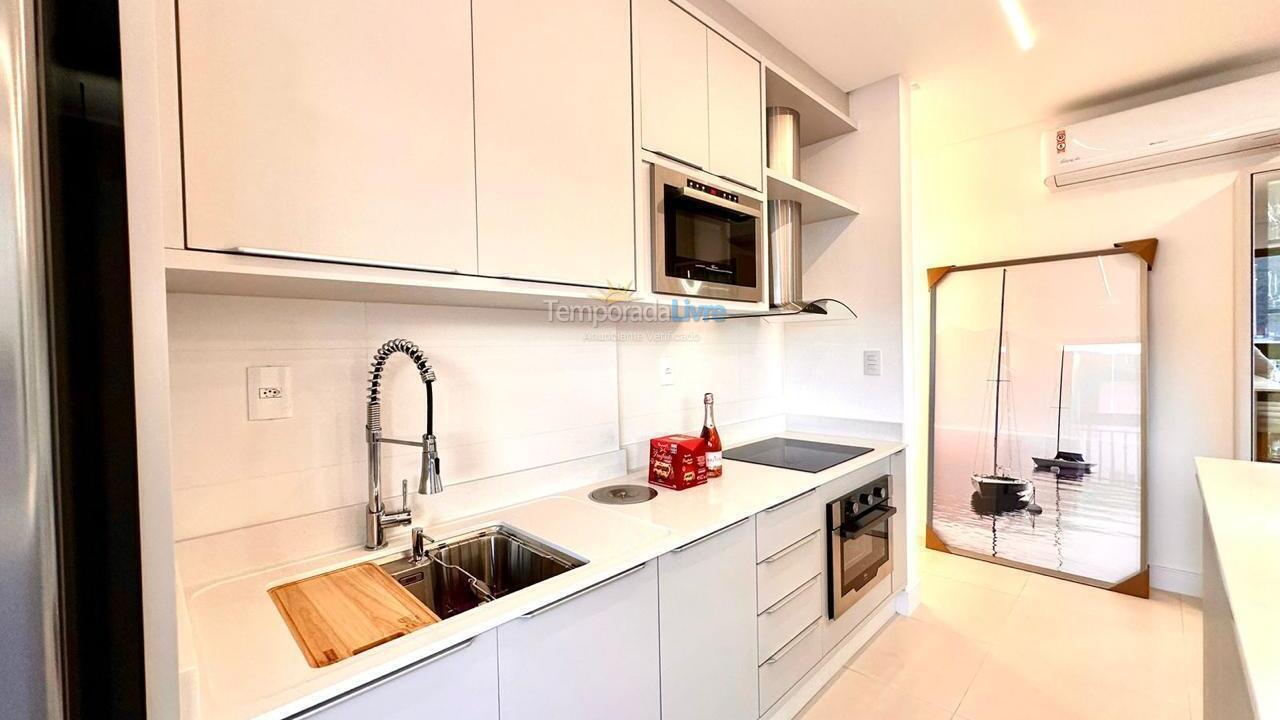 Apartamento para alquiler de vacaciones em Bombinhas (Praia de Bombas)