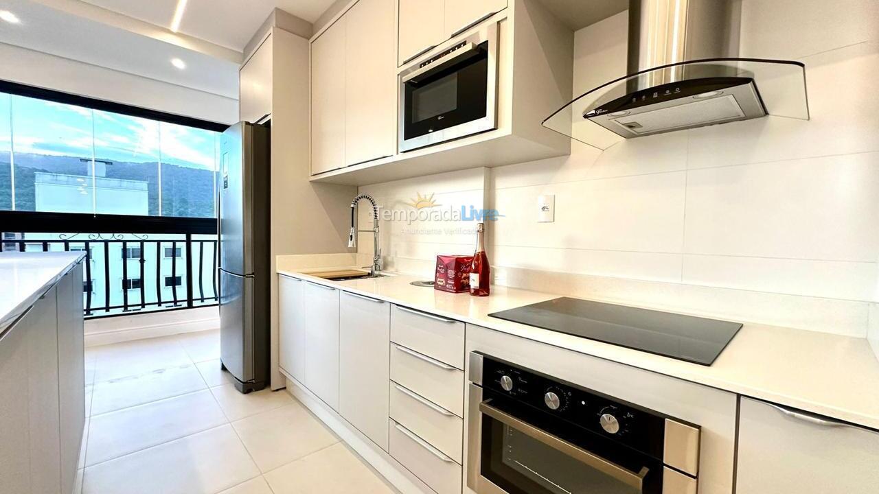 Apartamento para alquiler de vacaciones em Bombinhas (Praia de Bombas)