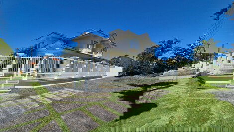 SEASONAL RENTAL: JURERÊ, 4 BEDROOMS, 450 METERS FROM THE BEACH