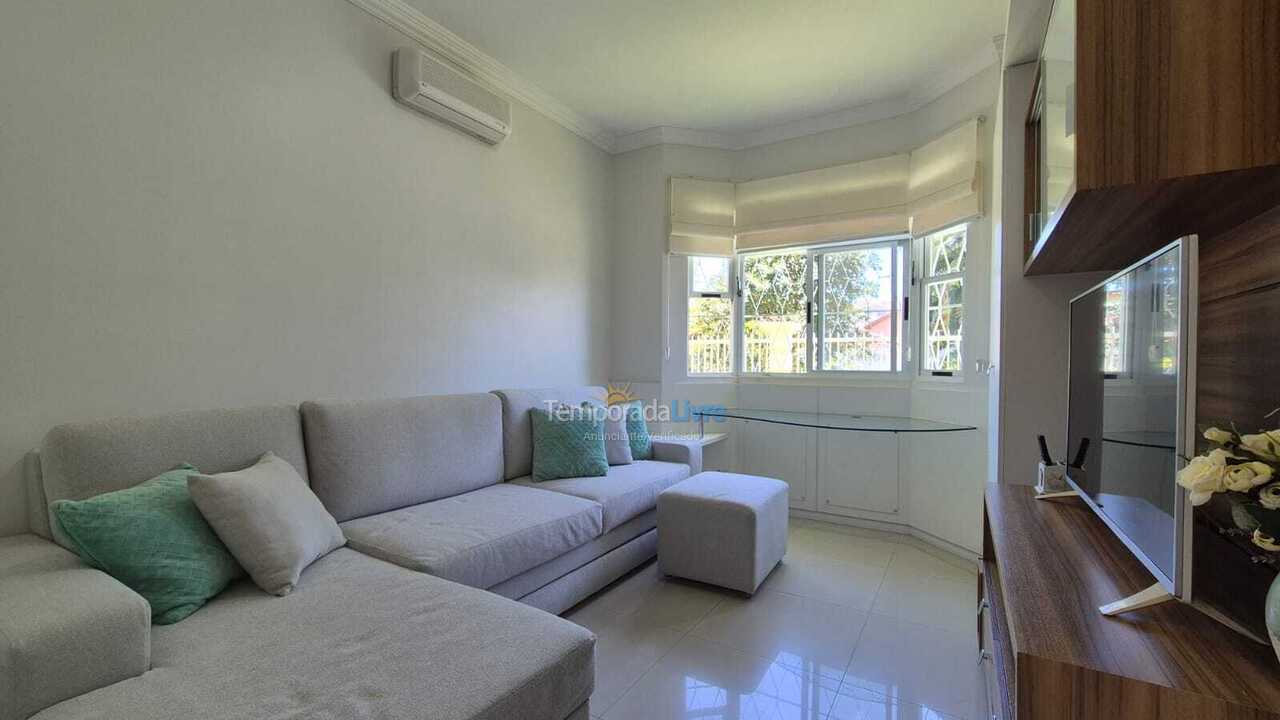 House for vacation rental in Florianopolis (Jurerê)