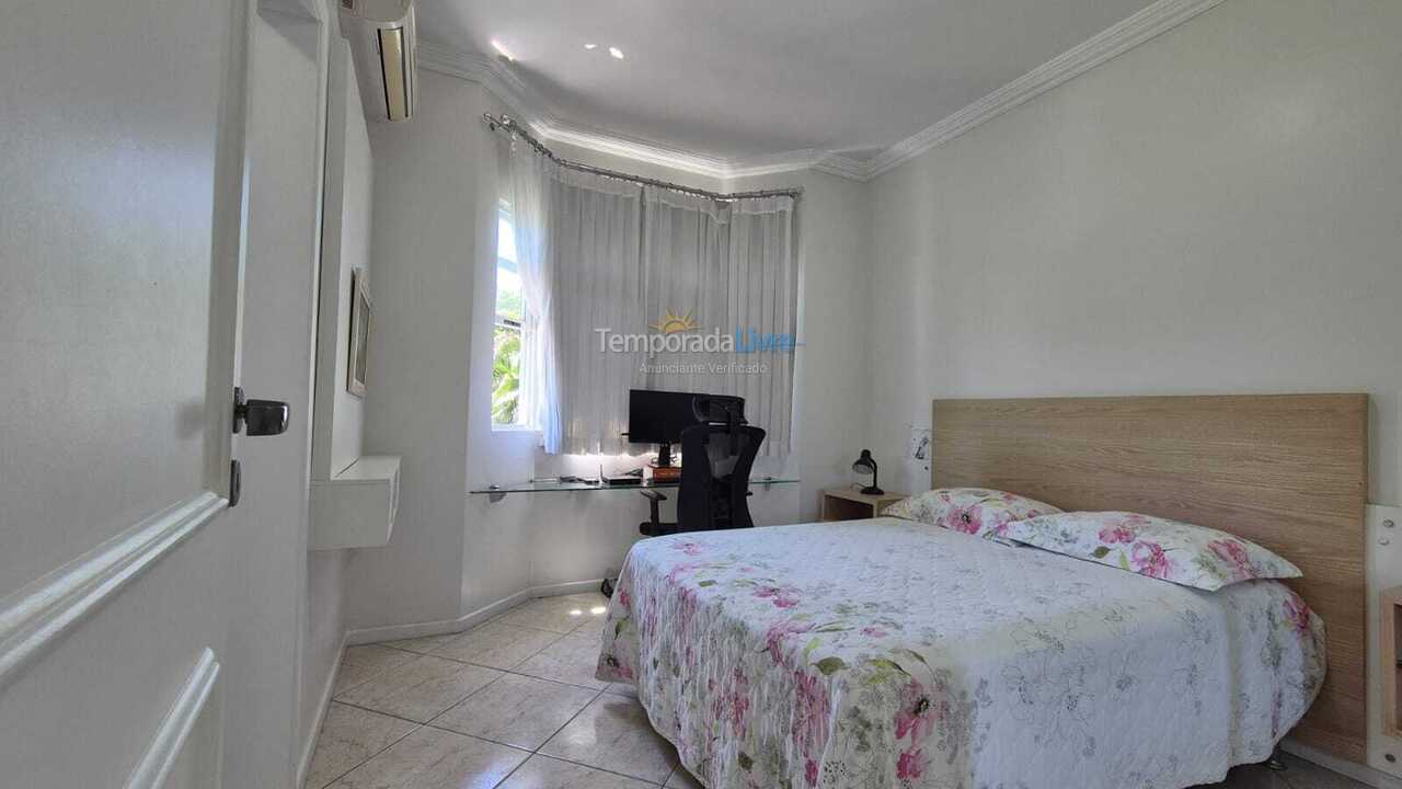 House for vacation rental in Florianopolis (Jurerê)