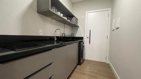 Apartment for 4 people with pool and sea view