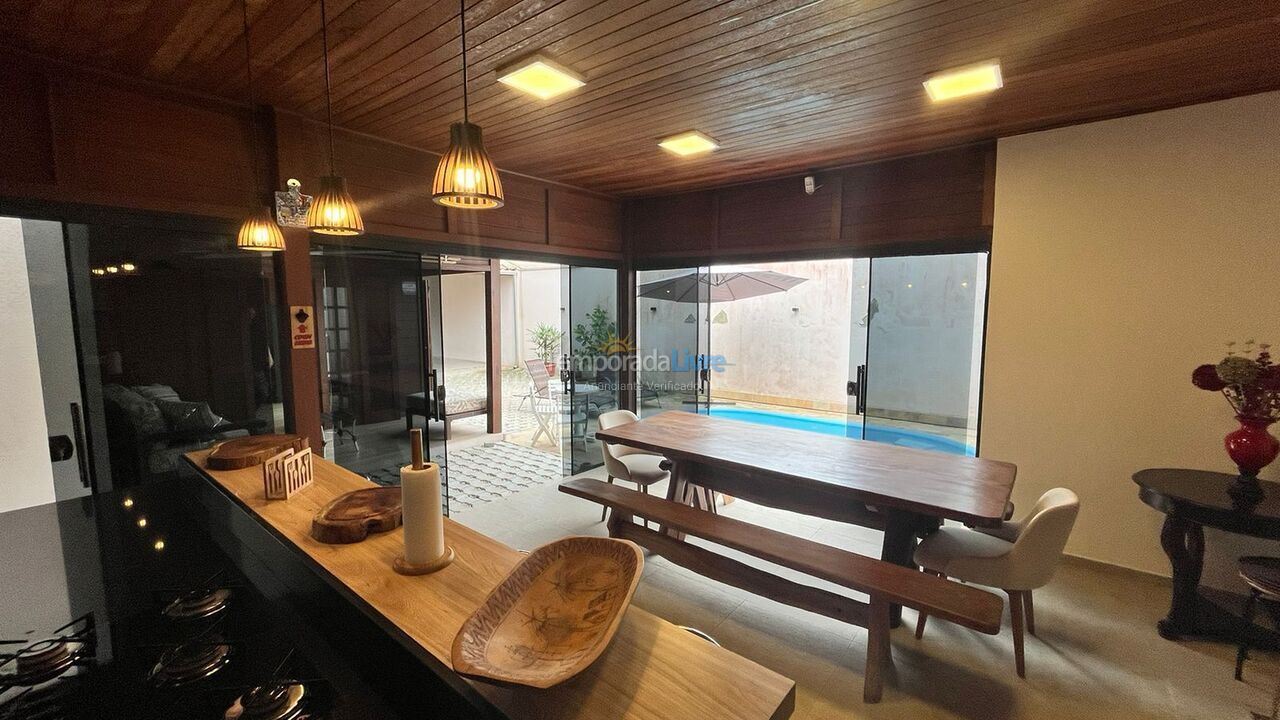 Casa para alquiler de vacaciones em Bombinhas (Mariscal)