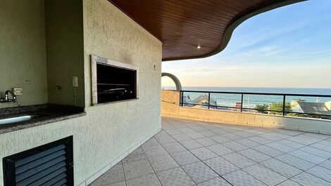 Beautiful penthouse with sea view