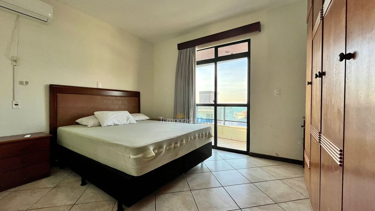 Apartment for vacation rental in Bombinhas (Praia de Bombas)