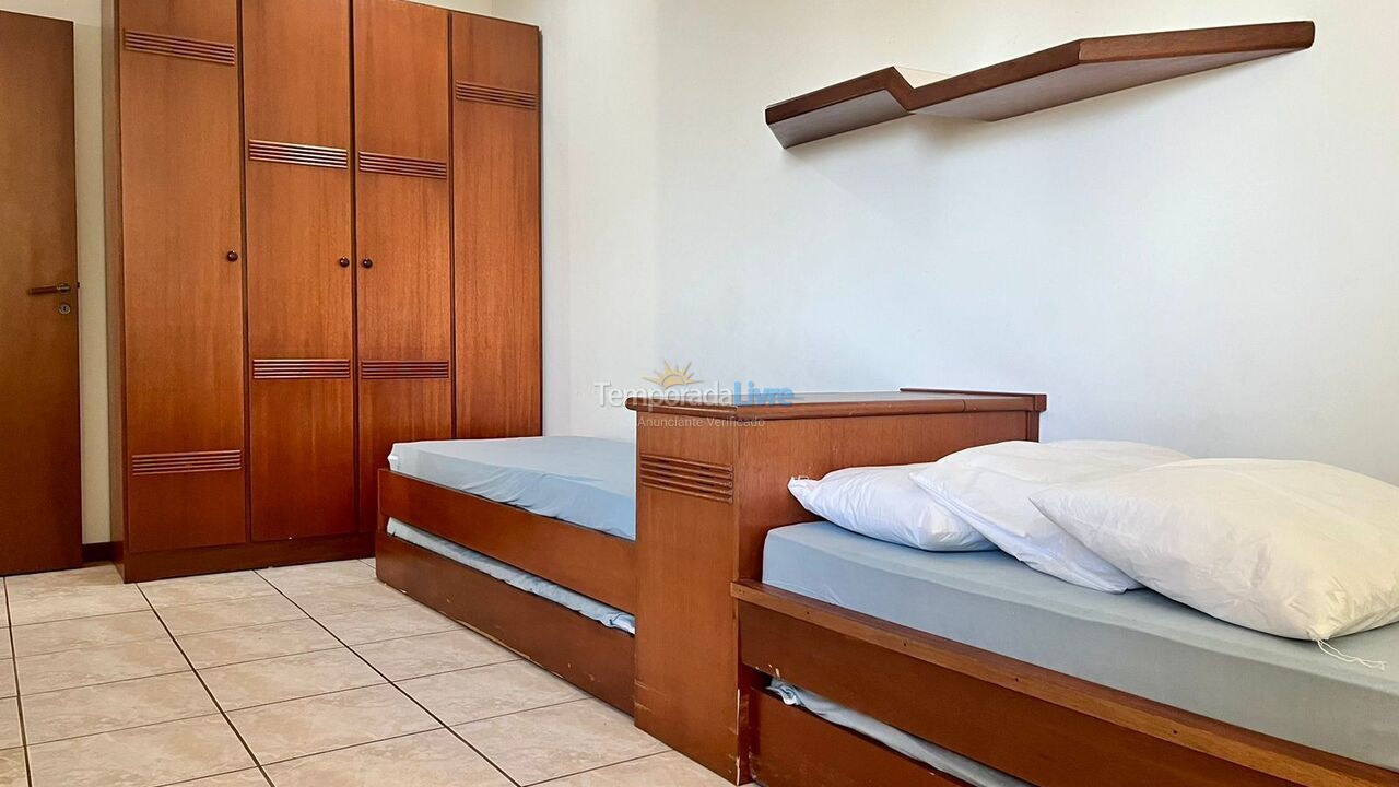 Apartment for vacation rental in Bombinhas (Praia de Bombas)