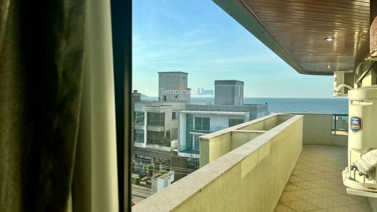 Apartment for vacation rental in Bombinhas (Praia de Bombas)