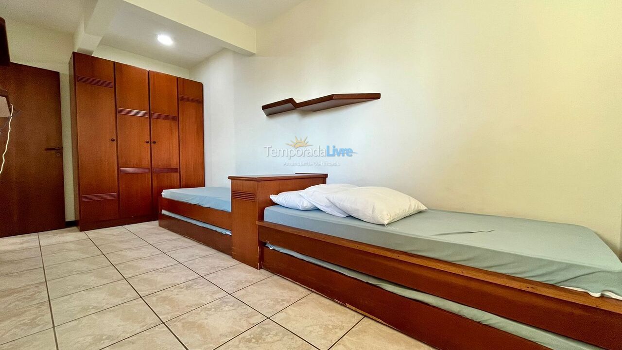 Apartment for vacation rental in Bombinhas (Praia de Bombas)