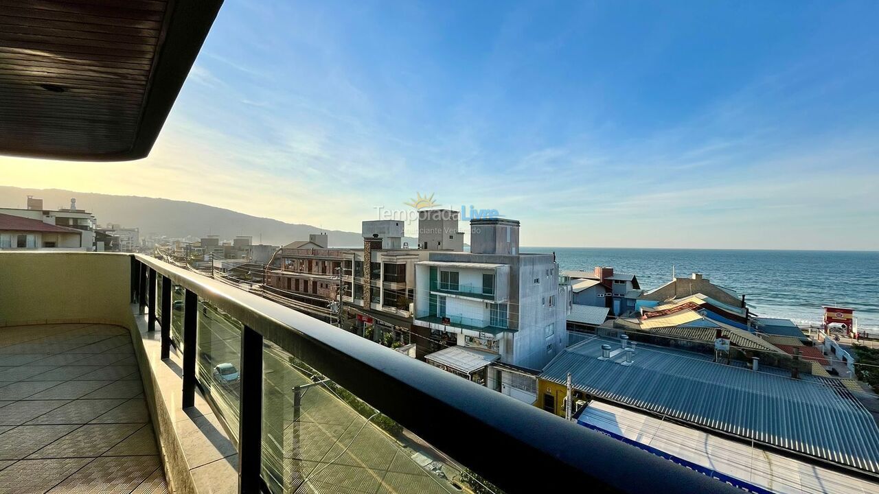 Apartment for vacation rental in Bombinhas (Praia de Bombas)