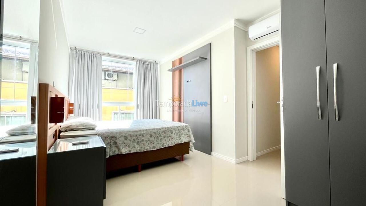 Apartamento para alquiler de vacaciones em Bombinhas (Praia de Bombas)