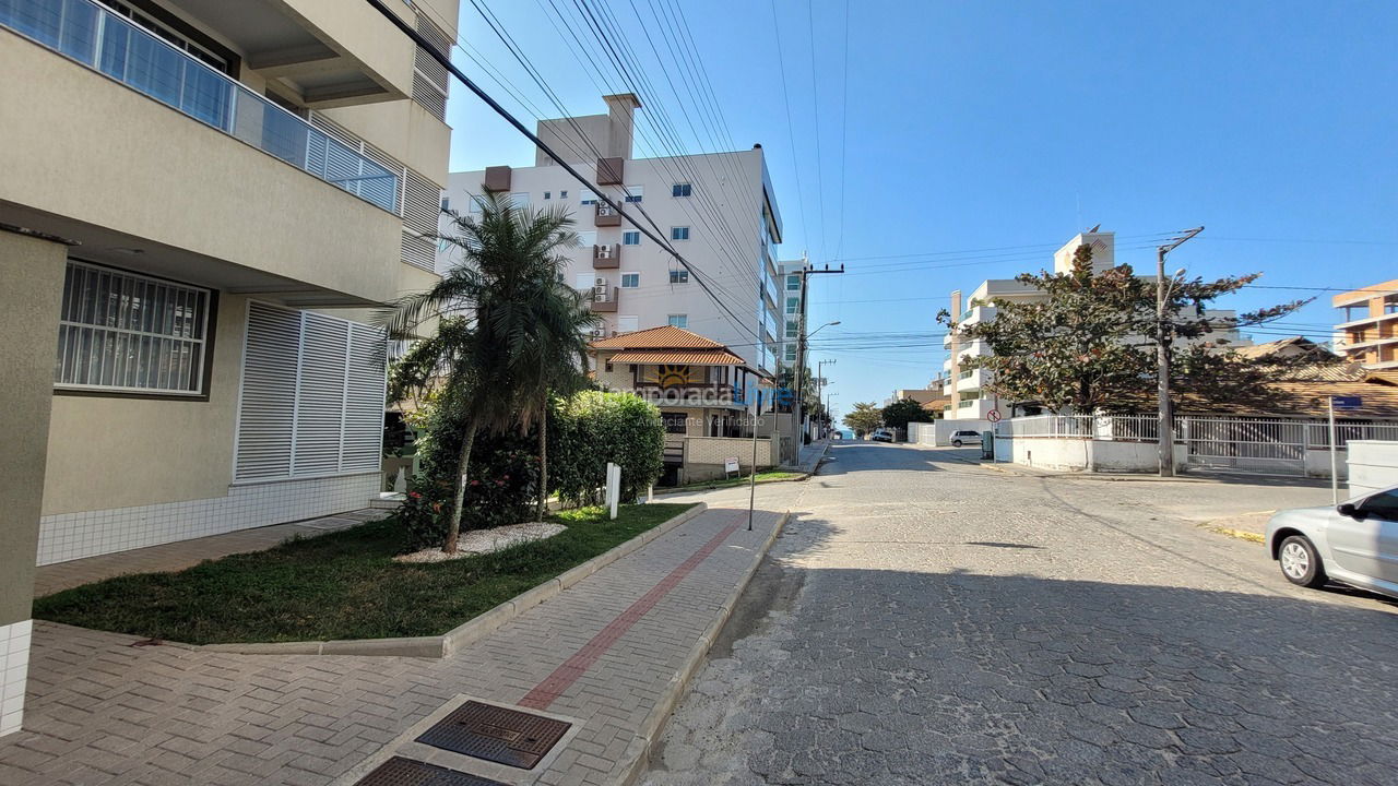 Apartment for vacation rental in Bombinhas (Praia de Bombas)