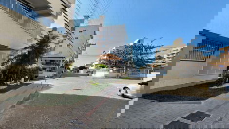 Apartment with 1 bedroom in Praia de Bombas