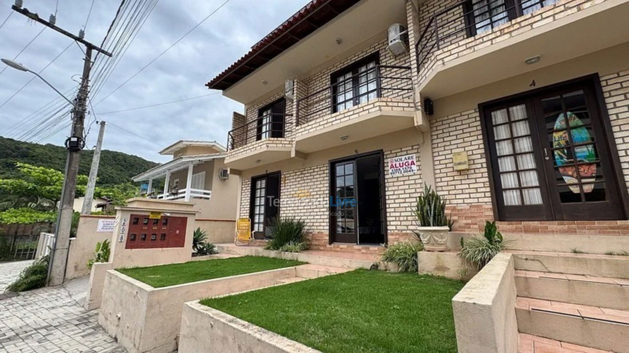 Apartment for vacation rental in Bombinhas (Praia de Bombas)