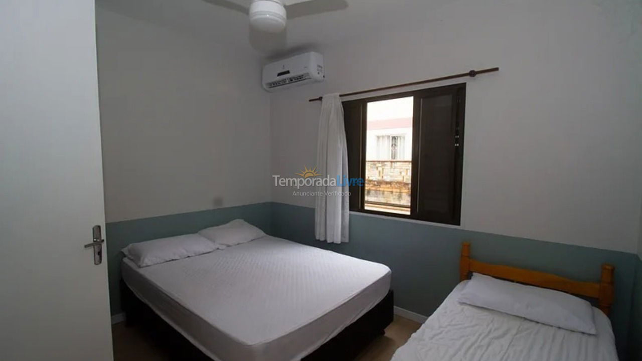 Apartment for vacation rental in Bombinhas (Praia de Bombas)