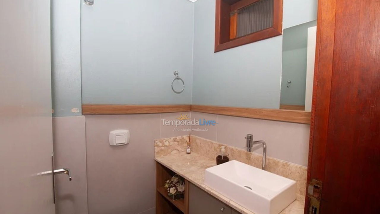 Apartment for vacation rental in Bombinhas (Praia de Bombas)