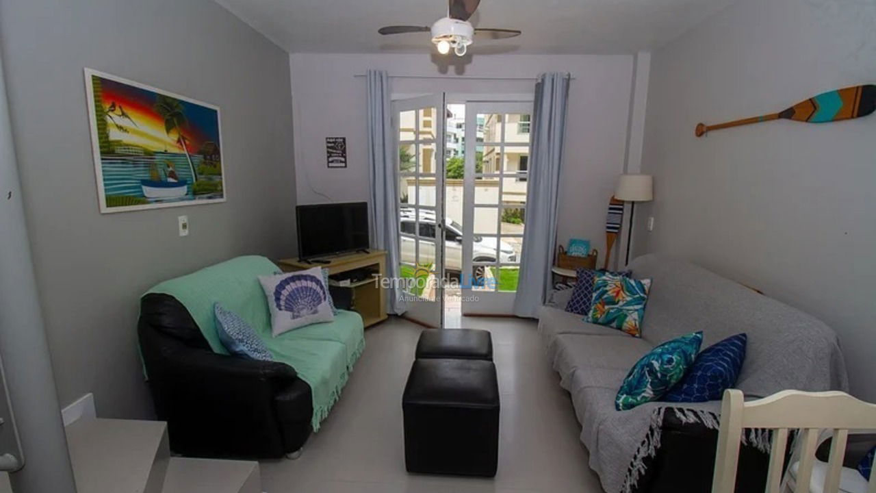 Apartment for vacation rental in Bombinhas (Praia de Bombas)