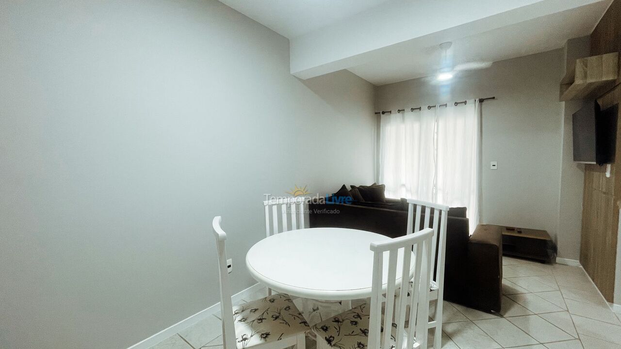 Apartamento para aluguel de temporada em Bombinhas (Praia de Bombas)