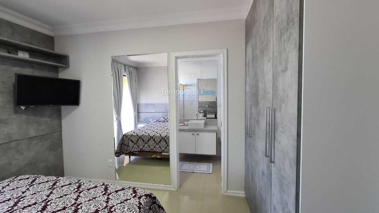Apartment for vacation rental in Bombinhas (Praia de Bombas)