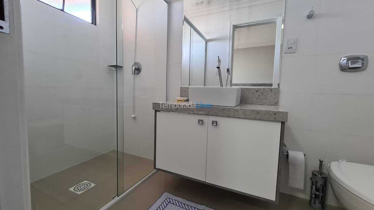 Apartment for vacation rental in Bombinhas (Praia de Bombas)