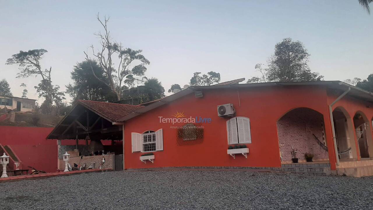 Chácara / sítio para aluguel de temporada em Santa Isabel (Montenegro)