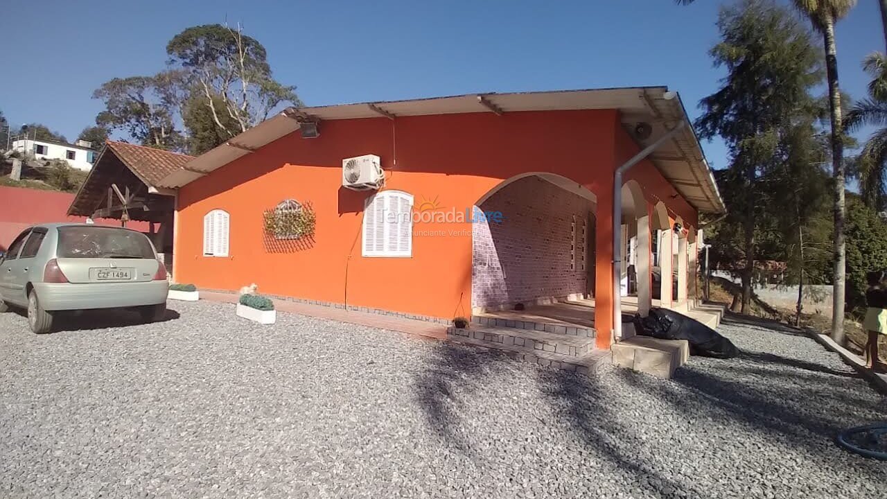 Chácara / sítio para aluguel de temporada em Santa Isabel (Montenegro)