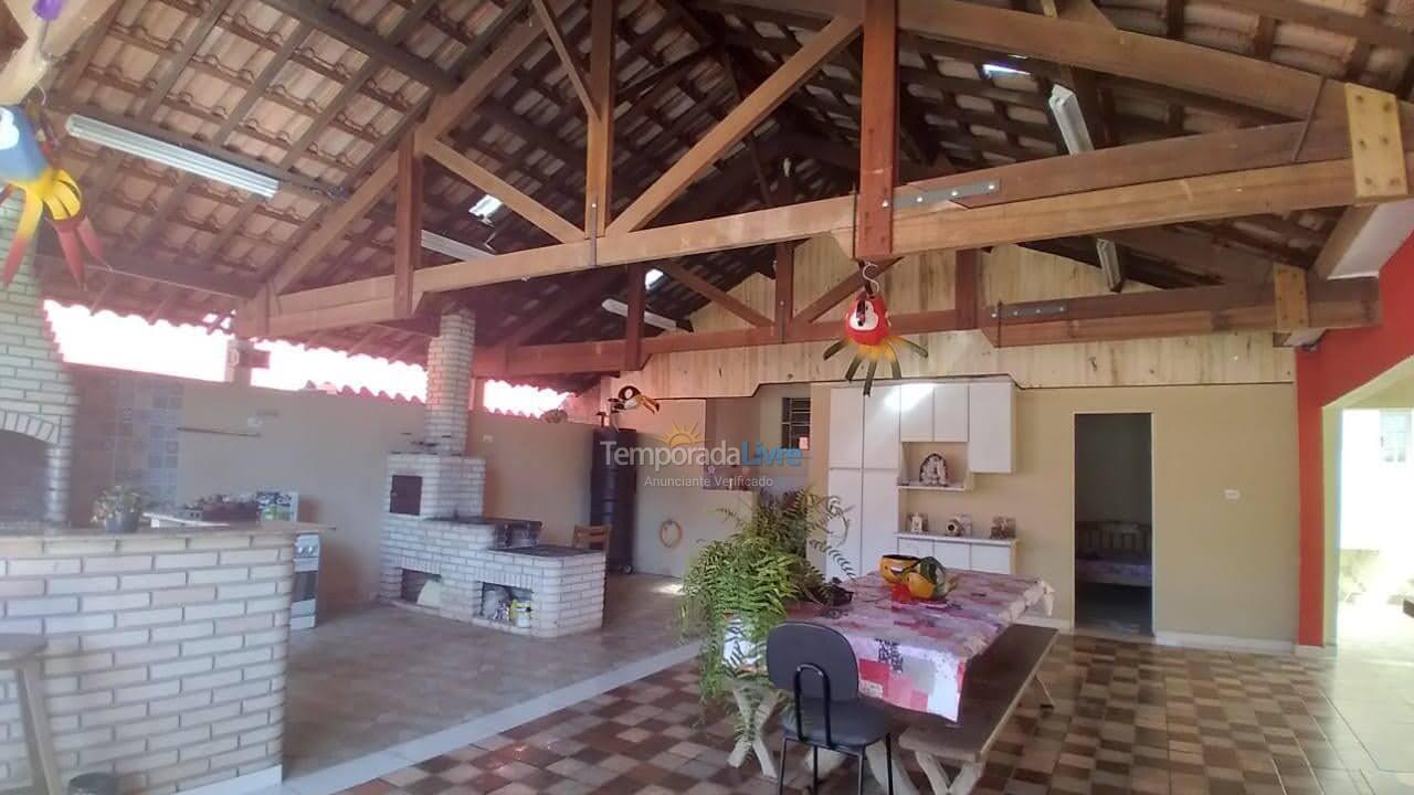 Chácara / sítio para aluguel de temporada em Santa Isabel (Montenegro)