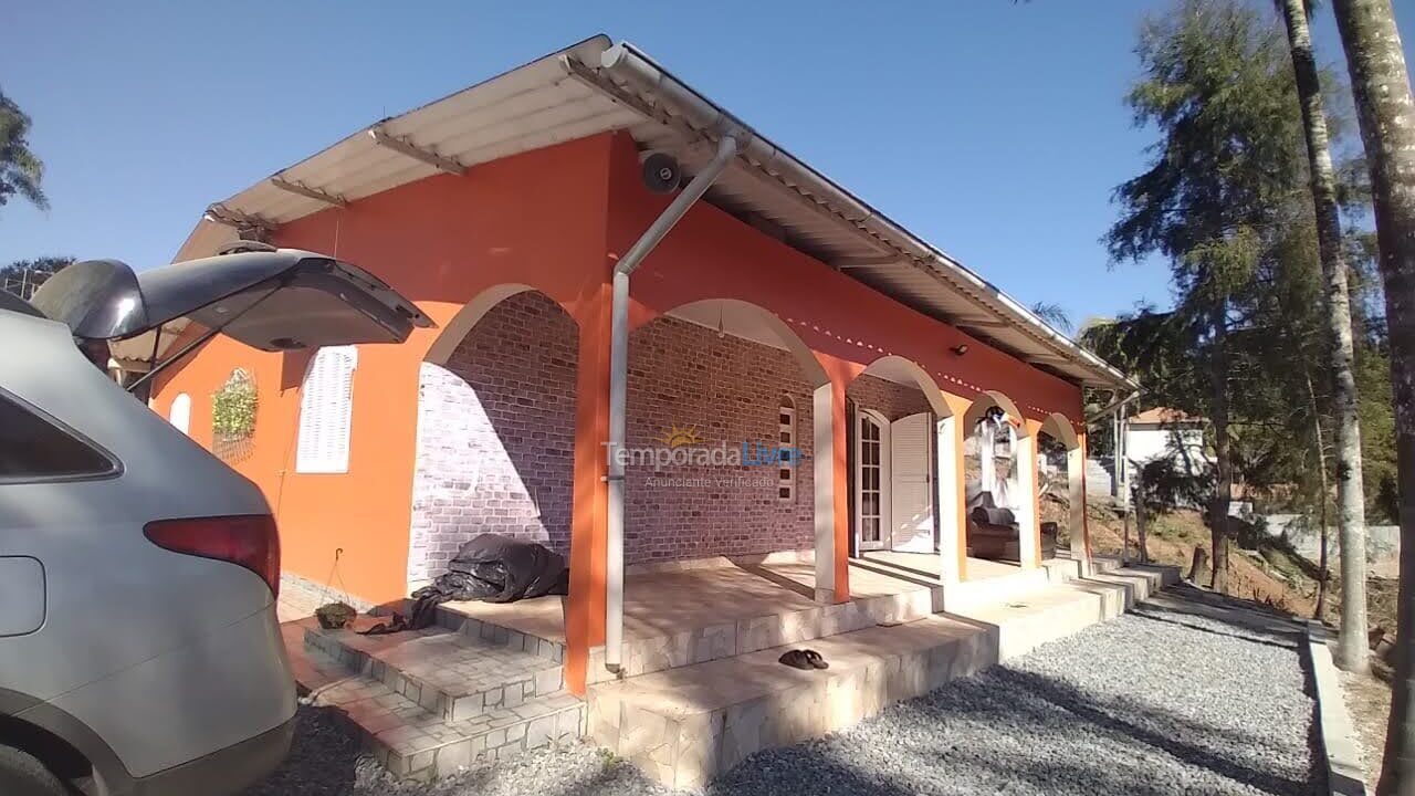 Chácara / sítio para aluguel de temporada em Santa Isabel (Montenegro)