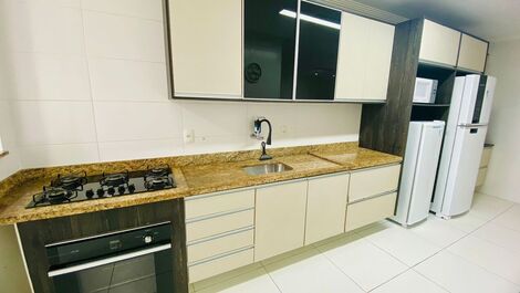 Cozinha bem ampla 