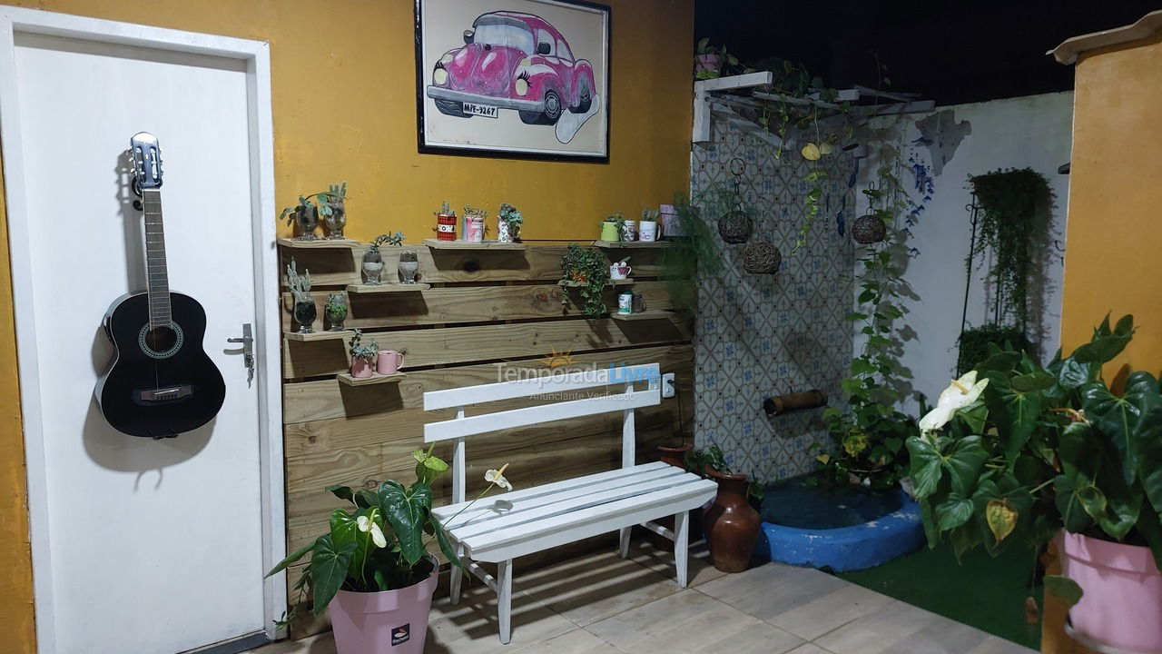 Casa para aluguel de temporada em Serra (Praia de Capuba)