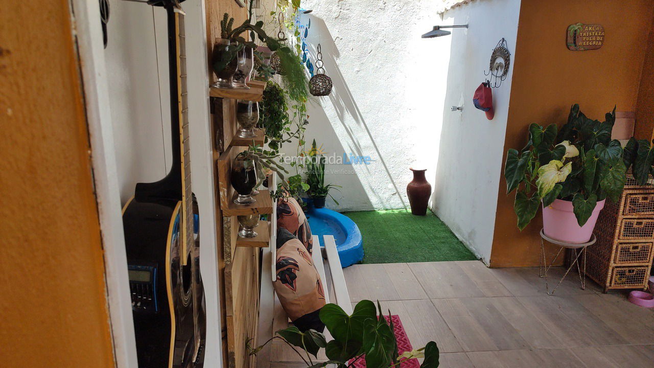 Casa para aluguel de temporada em Serra (Praia de Capuba)