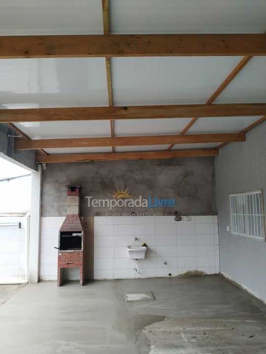 Casa para aluguel de temporada em Ubatuba (Maranduba)
