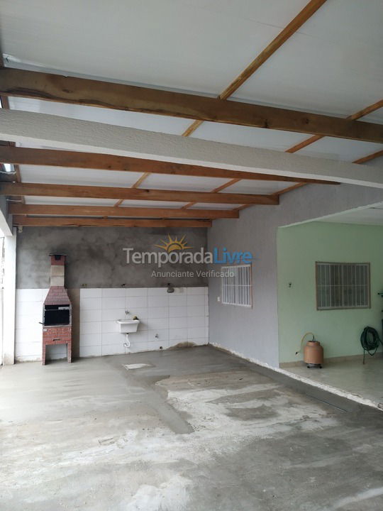 Casa para aluguel de temporada em Ubatuba (Maranduba)