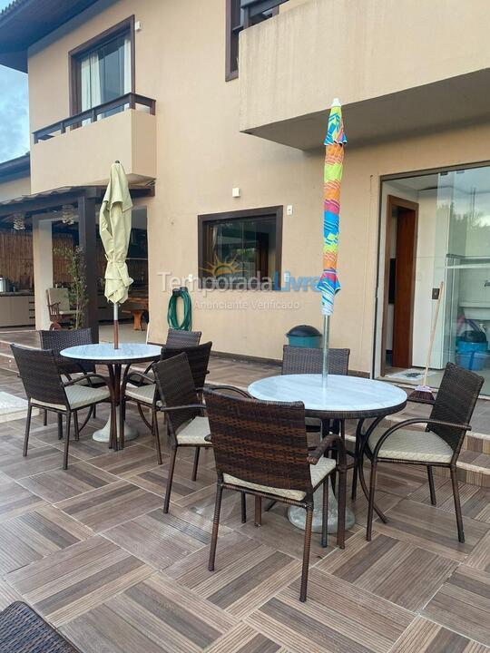 Casa para aluguel de temporada em Mata de São João (Praia do Forte)