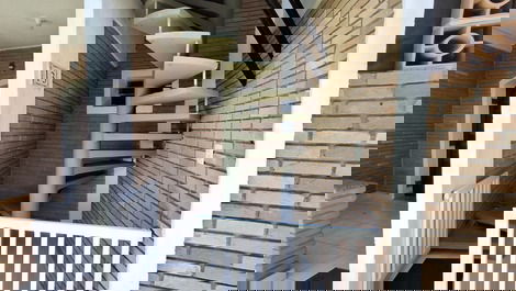 Escada caracol ( acesso ao apartamento)