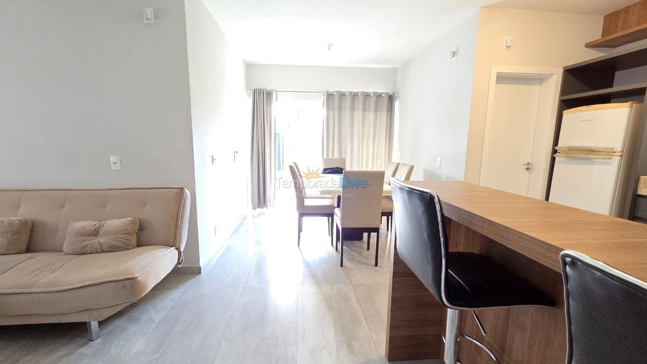 Casa para aluguel de temporada em Bombinhas (Praia de Bombas)