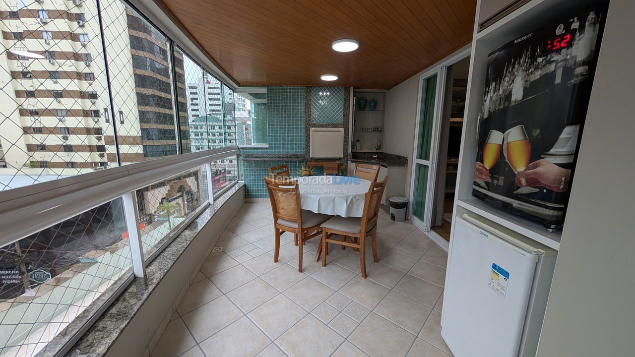 Apartamento para aluguel de temporada em Balneário Camboriú (Centro)