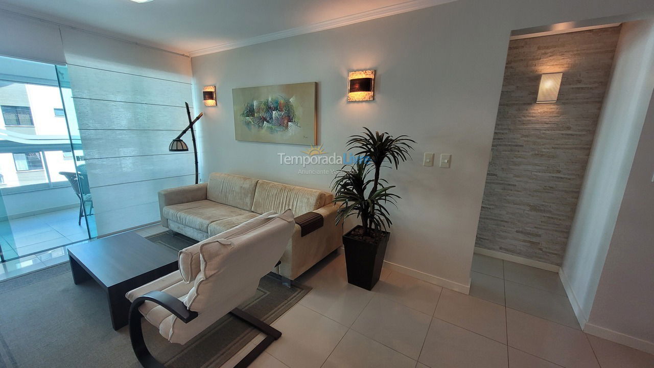 Apartamento para aluguel de temporada em Bombinhas (Praia de Bombas)