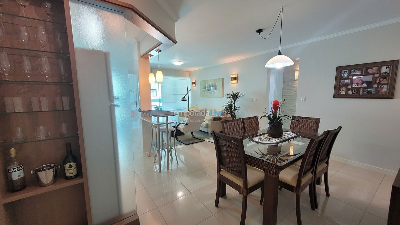 Apartamento para aluguel de temporada em Bombinhas (Praia de Bombas)