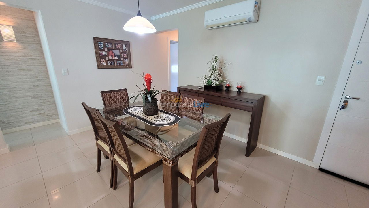 Apartamento para aluguel de temporada em Bombinhas (Praia de Bombas)
