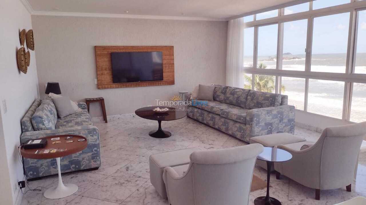 Apartamento para aluguel de temporada em Guarujá (Pitangueiras)
