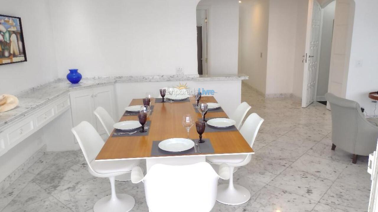 Apartamento para aluguel de temporada em Guarujá (Pitangueiras)