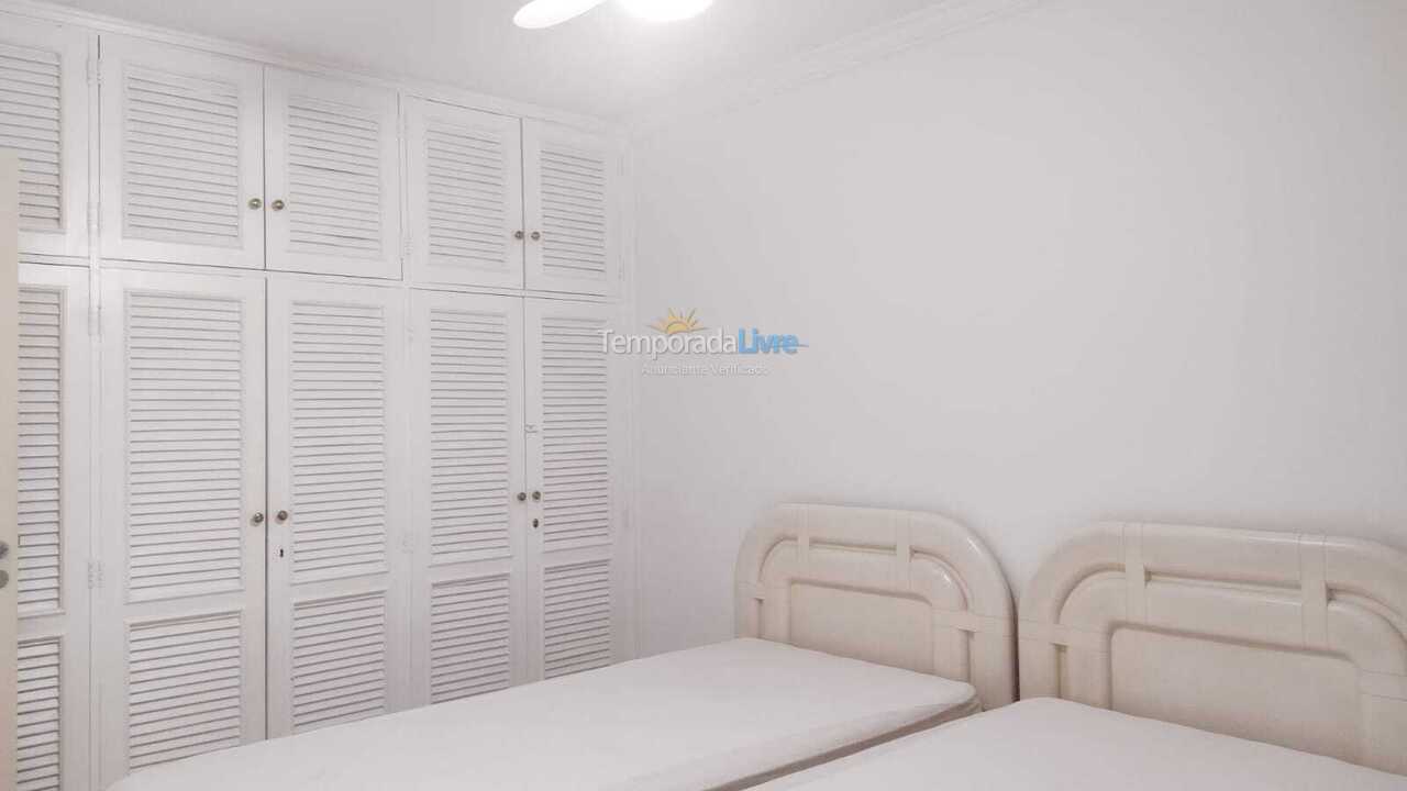 Apartamento para aluguel de temporada em Guarujá (Pitangueiras)